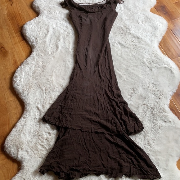 Brown Chiffon Gatsby Dress With Draping Beads | SM - Picture 13 of 16